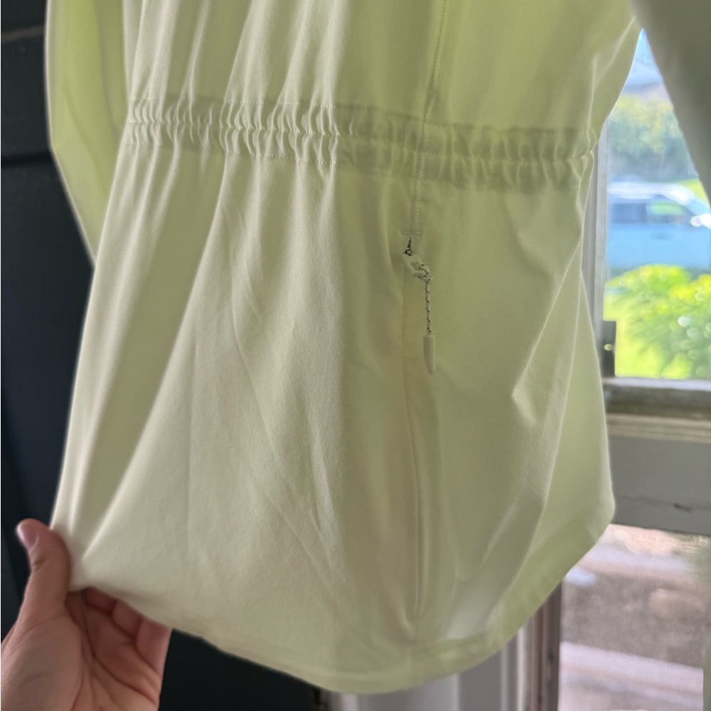 Lululemon running jacket - Picture 4 of 4